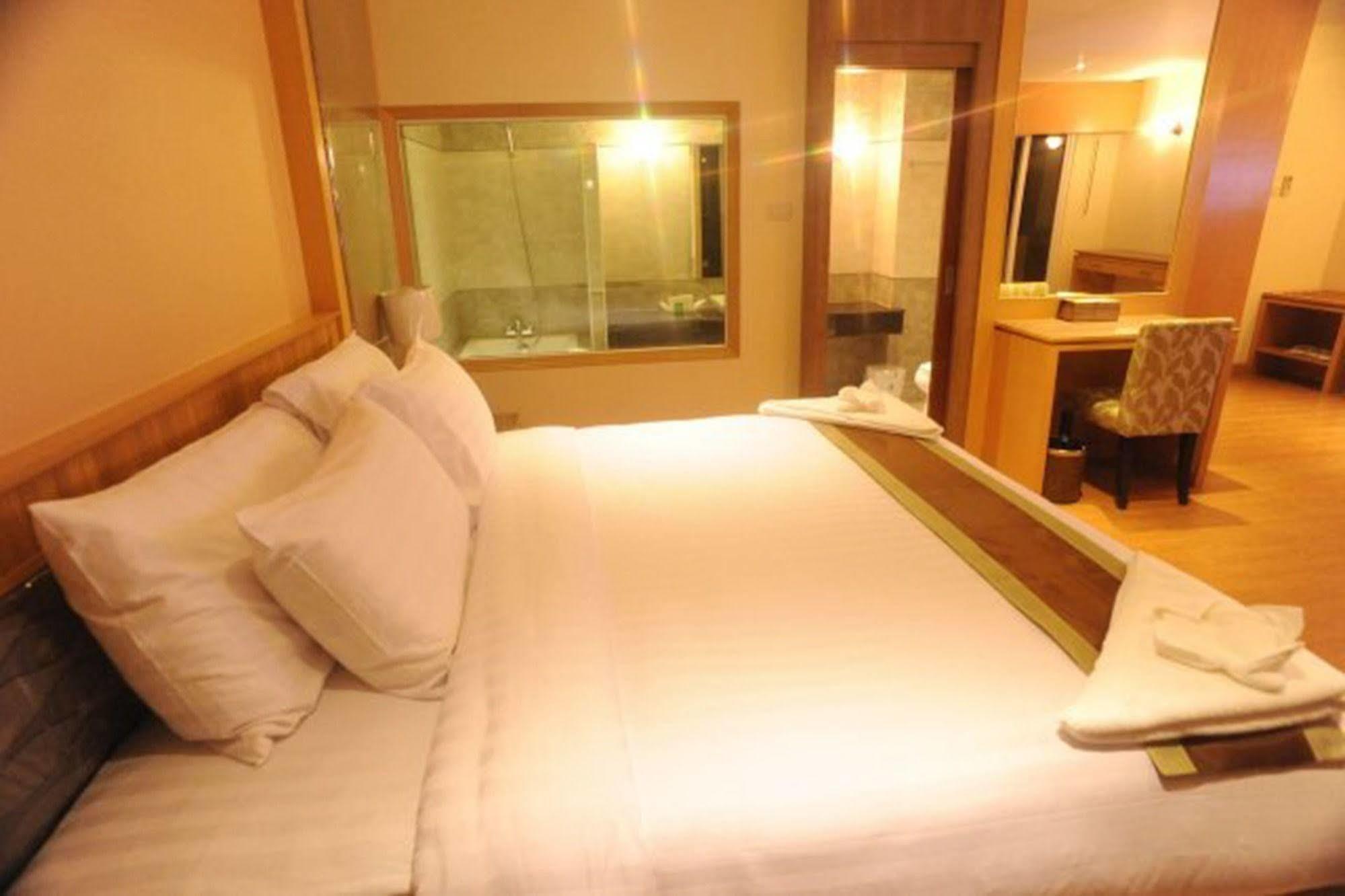 Kitlada Hotel Udonthani Exteriér fotografie